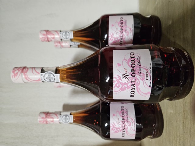 Royal Oporto Rosé Port